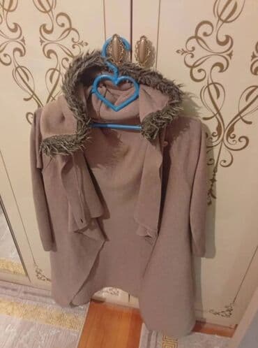 Sviterlər: Qadın üst geyimi – kapüşonlu kardiqan/pləş - Rəng: bej/torpaq tonları — 1