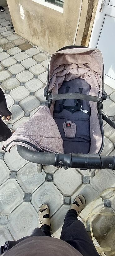 besik oyuncaq: Çıxarıla bilən beşikli araba — 2