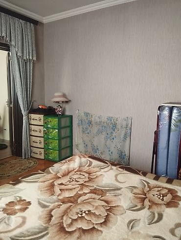 metbex naboru: Satılır: geniş və işıqlı zal üçün.Tam merkezde 3 otaq, 1 — 8