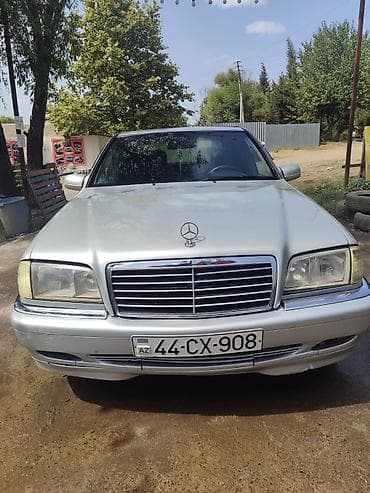 r18 mercedes: Mercedes-Benz C-Class (W202) sedan – gümüşü rəng. Xüsusiyyətlər: - — 4