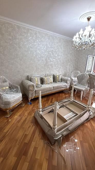 Divan kreslo. 900azn. yenidir istifadə edilmeyib. Baha alınıb ünvan — 1