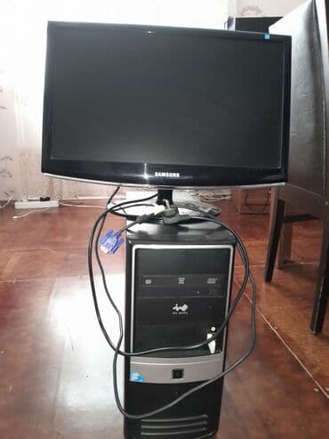 stolustu komputer satışı: 22 düymlük Samsung 2233SN monitor, Intel Core 2 Quad Q8300 prosessor — 4