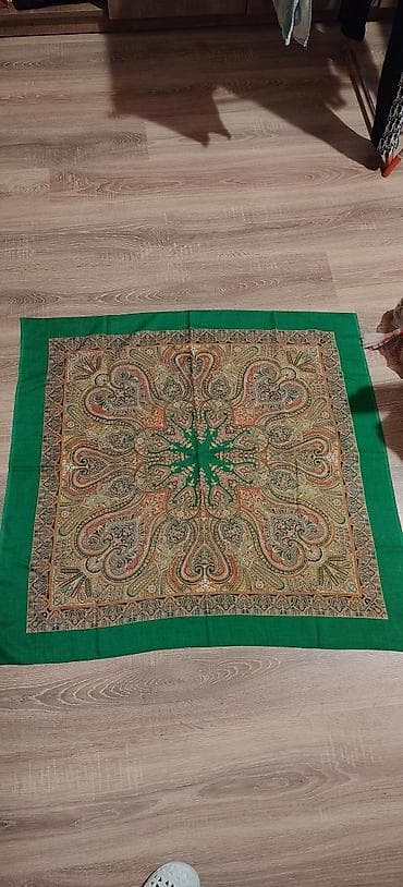 Qâdimi. Kasinka illârindi. Başi cixan bilâr nânâmnân qalib. Başi