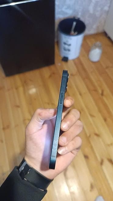 ıphone 16 plus: IPhone 13, Qara — 2
