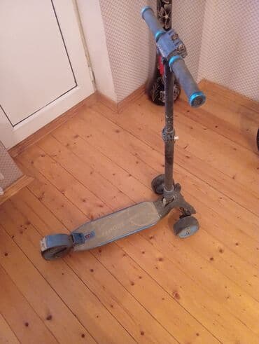 4 təkərli matasklet: Böyük insanlar üçün skuter – 3 təkərli model. Adıma kecid edərək bütün — 1