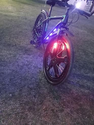 scooter ikinci el: Şəhər və yüngül off-road üçün uyğun dağ velosipedi - Güclü alüminium — 2