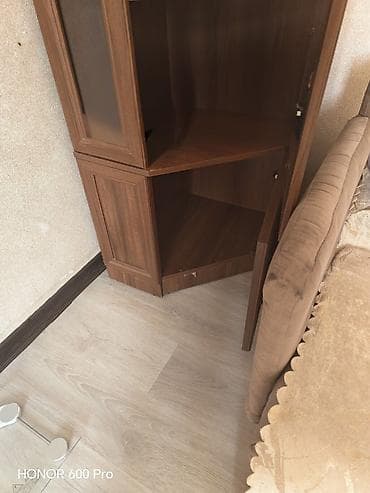 Оборудование для магазинов: Künc vitrin-dolab - Material: taxta teksturalı MDF/LDSP - Rəng: qoz — 1