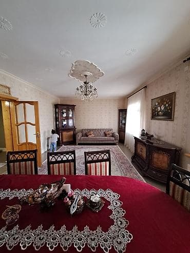 kiraye menziller bakida: 4 otaqlı 3 otaqa düzəlmə mənzil – geniş və işıqlı birinci mərtəbə - — 3