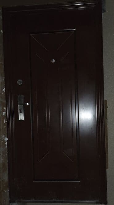 двери межкомнатнын бу: Dəmir giriş qapısı normal vəziyyətdə - Material: möhkəm metal — 1