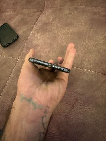 Компьютеры, ноутбуки и планшеты: IPhone 7, Черный, Отпечаток пальца — 8