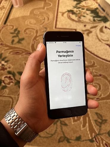 iphone qutu: IPhone 8, 64 GB, Qara, Barmaq izi — 5