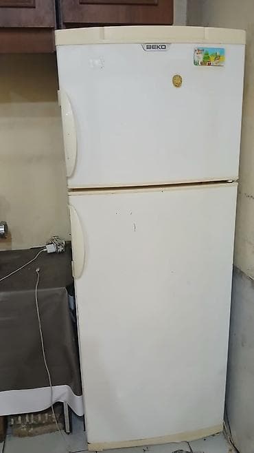 ipad satışı: İşlənmiş 2 qapılı Beko Soyuducu Satılır, rəng - Ağ — 2