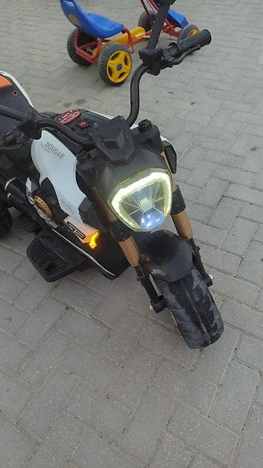 Uşaq üçün motosiklet 110 azn tecili satılır 3-8 yaş uşaqa uygundur — 1