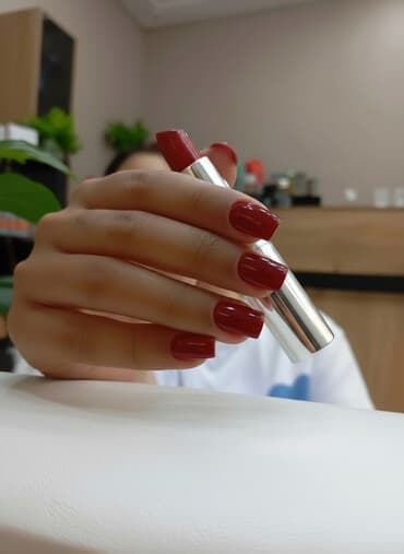 ✅ 1. Ev şəraitində peşəkar dırnaq xidməti 2. Manikür / Şellak /