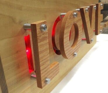 köynək çap: 🔹️Neon işıqlar 🔹️Qabarıq ( işıqlı,işıqsız) hərflər 🔹️Light box — 7