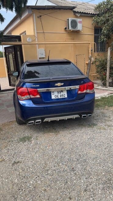 avtomobil cadır: Chevrolet Cruze: 1.4 l | 2012 il 241717 km Sedan — 5