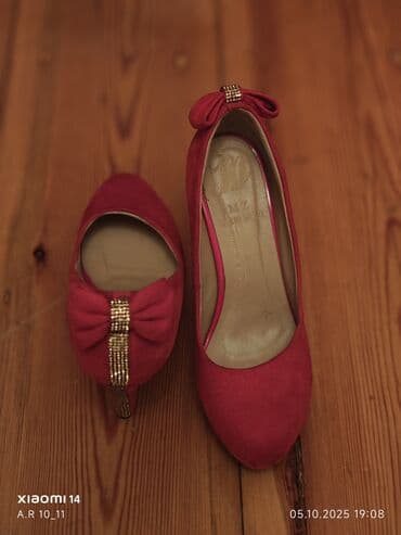 женские классические туфли на танкетке: Qadın ayaqqabıları – 2 cüt 1) Qırmızı klassik tufli - Material: zamşa — 5