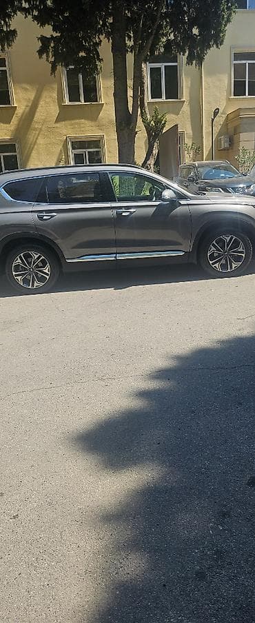 Avtomobil satışı: 2019 buraxilisidir.2021 hunday dilerinden alinib.2.4 motor.vurugu — 4