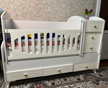 seyf az: Для девочки и мальчика, Б/у, Четырехугольная, Колыбель, Без бортиков, С матрасом, С механизмом качания — 1