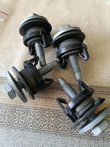 Motonəqliyyat: Ford Focus 2011–2018 üçün mühərrik qoruyucu plastik/altlıq bərkidici — 1