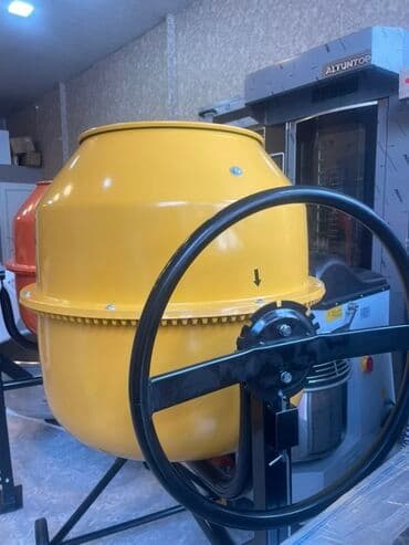 купить бетономешалку бу: 200 LT 850 azn (0/ faz) 400 LT 3200 azn (3faz). Fərqli rənglərdə — 9