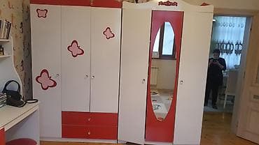 qara dolab: Qız üçün, İşlənmiş, 3 qapılı, Açılan, Düz dolab — 2