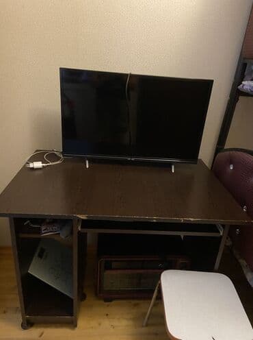 письменный стол с полками: Компьютерный стол, Б/у, Нераскладной, Прямоугольный стол — 1