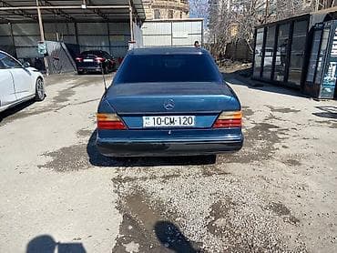 lider disk: Mercedes-Benz W124 sedan - Kuzov: 4 qapılı sedan, mavi rəng - — 1