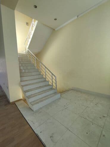 kiraye evler memar ecemi: Heyder eliyev prospektində mərkəzdə, 3 mərtəbəli, obyekt icareye — 12