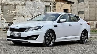 kia seed: Kia K5 sedan – ağ rəng, 4 qapılı, Azərbaycan nömrə nişanı (77-CT-762) — 2
