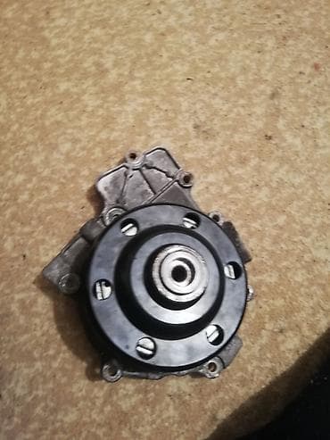 Su pompası 651 mühərrik. İşləyir problem yoxdur. Whatsappla elaqe lalafo.az -da Su pompası 651 mühərrik. İşləyir problem yoxdur. Whatsappla elaqe