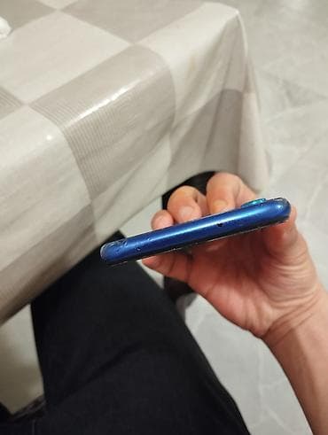 Aro: Xiaomi Redmi smartfon - Model: Redmi (şəkildəki seriya – arxa hissədə — 3