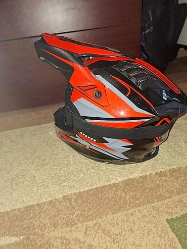 cg motor: XL ölçüdü niye bele ucuz qiymətə qoymuşam cunki kaskin ust hissəsi — 3