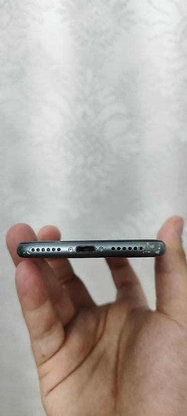 IPhone SE 2020, 64 GB, Space Gray, Barmaq izi — 3