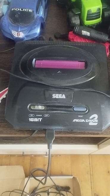 iphone orginal: SEGA Mega Drive 2 (16-bit) oyun konsolu - Konsol işək vəziyyətdədir — 4