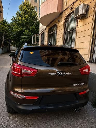 Продажа авто: Kia Sportage SUV - Kuzov rəngi: qəhvəyi, parlaq örtük - Geniş — 2