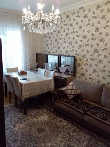 şamaxıda evlərin satışı: Bakı, 4 otaqlı, Köhnə tikili, m. Memar Əcəmi, 82 kv. m — 2