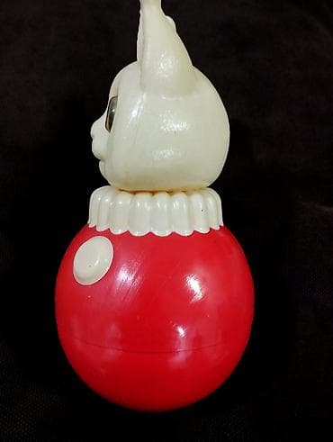 Uşaq geyimi və ayaqqabıları: Qiyməti 1 ci 70 azn. 2 ci 30 azn. 3 cü 15 AZN. 4 cu dələ oyuncaqi 40 — 5