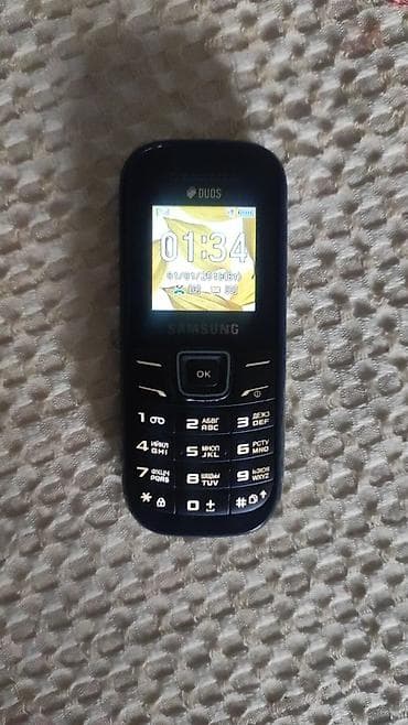 nokia e90 communicator: Samsung DUOS düyməli mobil telefon Xüsusiyyətlər: - İki SIM kart — 1