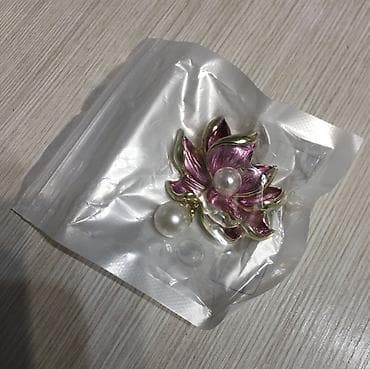 qizil dis: İncə zövqlü bəzək sancağı – lotus çiçəyi motivli Həzi Aslanov — 4