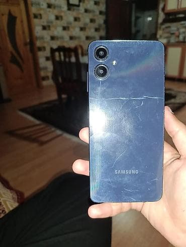 Samsung Galaxy A06, 128 GB, rəng - Mavi