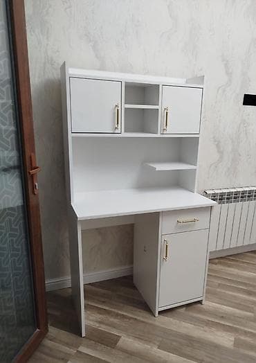 Yeni yazı masası 150 manat 
Ünvan Xırdalan 
Aynur günəş