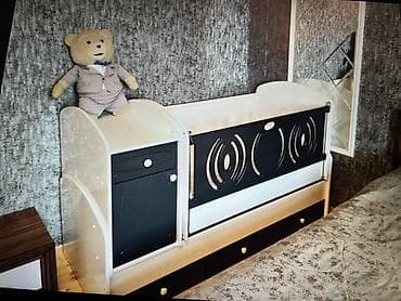 uşag beşiyi: Oğlan və qız üçün, Dördbucaq, Beşik, Dəst ilə, Yellənmə mexanizmsiz — 1