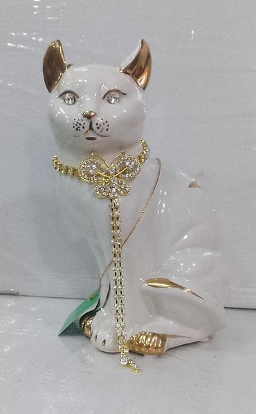 statuya: Farfor fıqurlar. Muxtelıf modellerde.qıymetler ferqlıdır. Vatsapla — 3