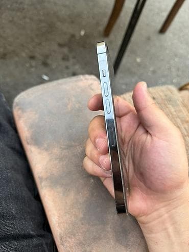 ipad pro m5: IPhone 15 Pro, 256 GB, Space Gray — 5