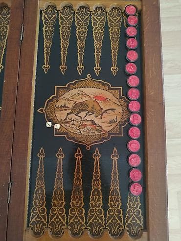 Taxta nərd masası – əl işli naxışlı - Material: bərk ağacdan — 2