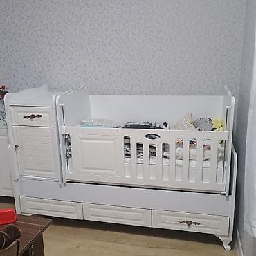 Oğlan və qız üçün, Dördbucaq, Beşik, Dəstsiz, Matras ilə, Yellənmə mexanizmsiz — 1