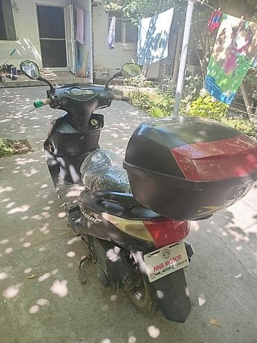 moped: 2020 il, 7000 km — 4