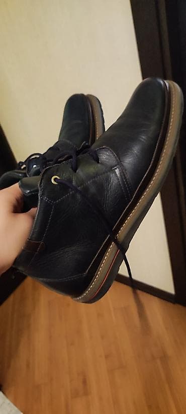 Bata firmasinnan 300 manata almışam 3-5 defe geyinilib temiz deridi