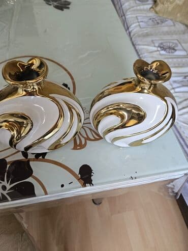 Güzgülər: Təcili!!! Ela vəziyyətdə olan 2 eded suvenir qablar satılır. Cütün — 1